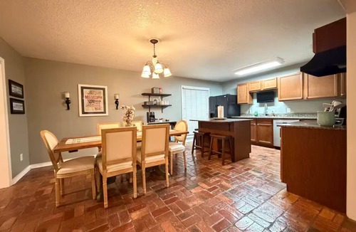 Mississippi City House | Entire home in Gulfport, Mississippi, The Magnolia Pearl