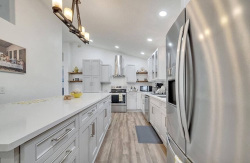 Deltona Lakes House | Entire House - Lovely Vacation House with Hot Tub