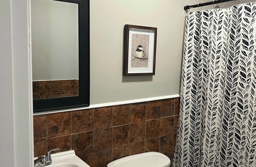 Forsyth Apartment | Entire Unit A - Golden Bell-2BR