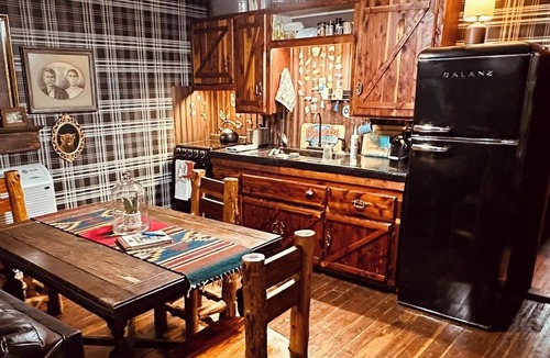 Boston Cabin | Epic Ozark View Cabin – Fast WiFi, Trails, Firepit
