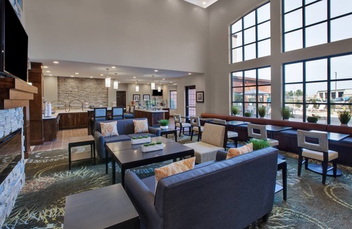 Benton Harbor Condo | Equipped Studio | Free Daily Breakfast, Indoor Pool + Fitness Center