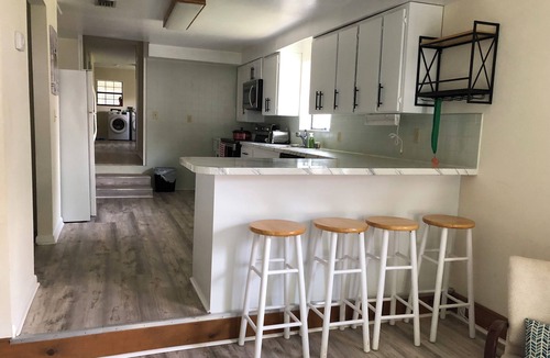 Melrose House | Escape to Beautiful Lake Lily
