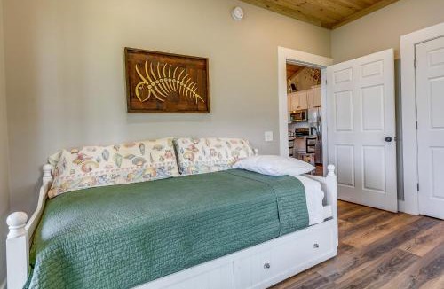 Harold House | Escape to Nature: Lakefront Jay Cottage w/Views!
