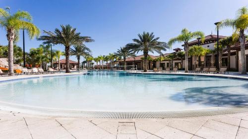 Loughman House | Exclusive Solterra Resort Home - Prime Location