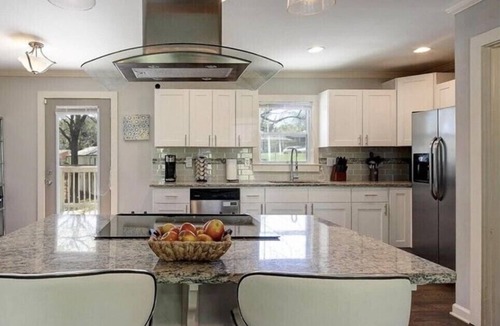 Gresham Park House | Experience Atlanta living near Zoo Atlanta - 9min drive