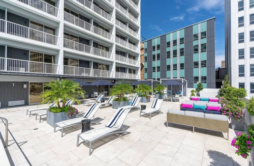 Faubourg Delassize Hotel | Experience City Views & Rooftop Pool – Steps from French Quarter & Bourbon St