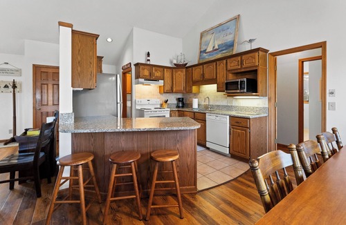 Spring Lake House | Experience lakeside luxury at Sunset Cove, a spacious 5-bedroom home