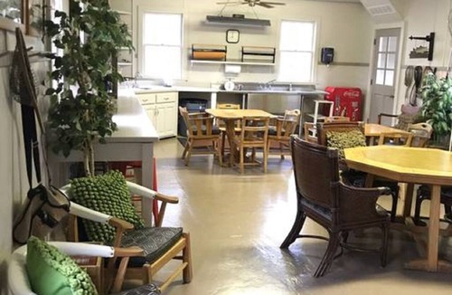 Sandusky House | Experience rural charm near Kalahari Waterpark 14 min