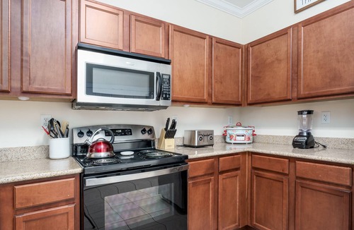 Tuscaloosa Condo | Experience Tuscaloosa's Best at Crimson Comfort - Your Perfect Getaway!