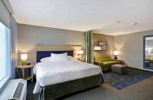Alpine Center Hotel | Explore, Rest, Enjoy: FREE Breakfast and Parking, Onsite Pool, Pets Allowed