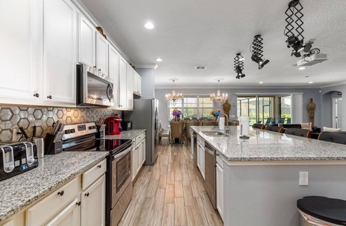 Loughman Villa | Exquisite FOURTEEN-Bedroom Villa in Solterra, close to Disney!