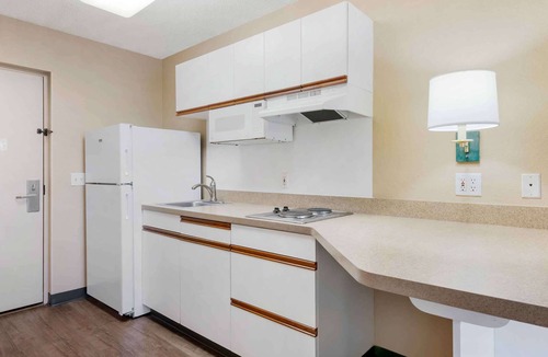 Orlando Hotel | Extended Stay America Select Suites Orlando Southpark