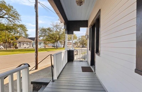 Saint Roch House | Fab Studio | Walk to Food and Music | Pet Friendly