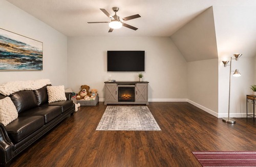 Griffin House | Fabulous 4-bedroom house with AC in charming Griffin