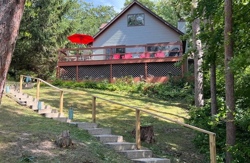 Lake City House | Fabulous Beach House on All Sports Lake Sapphire! Sleeps 12 and Parking for 12!