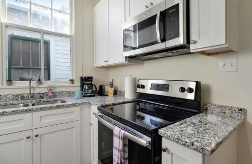 Saint Roch House | Fabulous Franklin 2BD steps from St Claude Ave