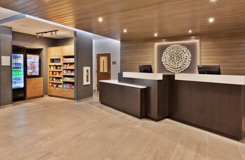 Crestline Heights Hotel | Fairfield Inn & Suites by Marriott Birmingham Colonnade