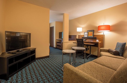 Columbus Hotel | Fairfield Inn & Suites by Marriott Columbus