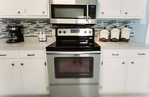 Daphne House | FAIRHOPE, DAPHNE, DOWN TOWN MOBILE & BEACHES! OWNER LOVED, MANAGED, AND CLEANED!