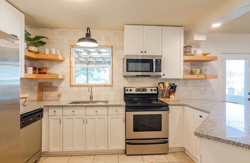 Riviera Beach House | Fall Dates Available! Book Now! Short Walk to Beach!