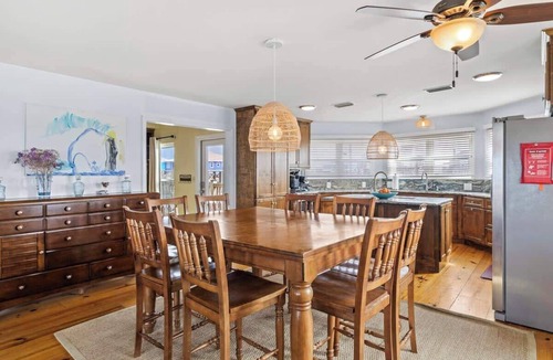 Dauphin Island House | Family 4BR Bay View Paradise! Deck, Hot Tub, Sauna, Kayak