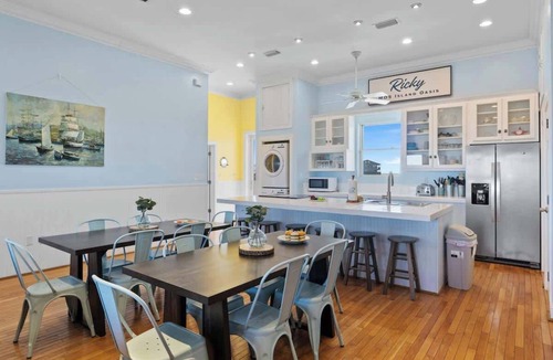 Dauphin Island House | Family Beachfront 5BR Home On Dauphin Island, Hot Tub!