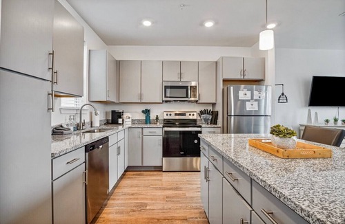 Pelham Villa | Family Escape w/Garage, Pool & Gym