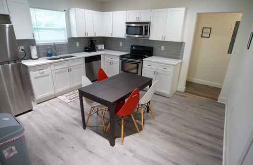Atlanta House | Family-Friendly 2BR Bungalow | Falcons Concerts Pool Access | Botel