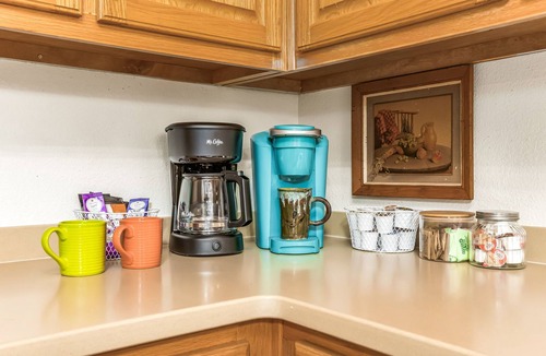 Bagdad House | Family-Friendly Cottage Retreat w/Fire Pit
