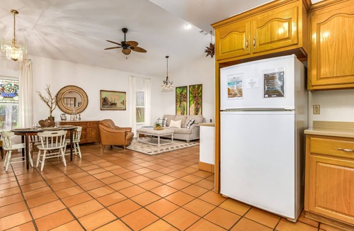 Bagdad House | Family-Friendly Cottage Retreat w/Fire Pit