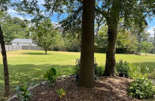 Guntersville House | Family Friendly home down from the lake, just minutes to a dock and downtown!