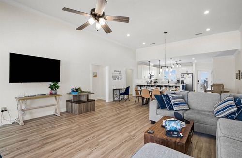 Dauphin Island House | Family Friendly Sound Front + Across the Street from the Gulf, Pet OK
