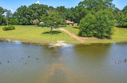 Carriere House | Family Getaway w/Pool on 8 Acres in Carriere!