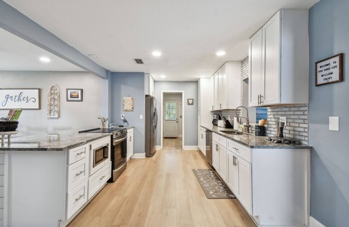 St. Augustine South House | Family HEATED POOL mins to dt/ beaches/inlet, 2 boat drops, pets ok