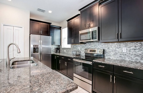Davenport House | Family Movie Nights! Game Room! Champions Gate Resort Near Disney!