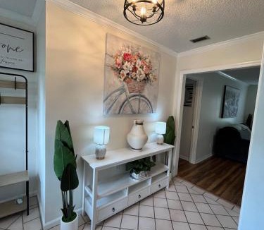 Valdosta House | Family-Only Home Quiet & Peaceful Neighborhood
