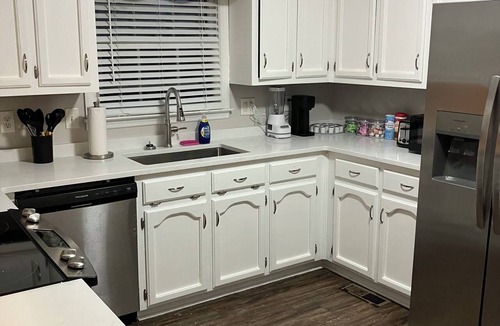Alabaster House | Family Retreat 5 Bed 3.5 Bath ALE/Work Groups