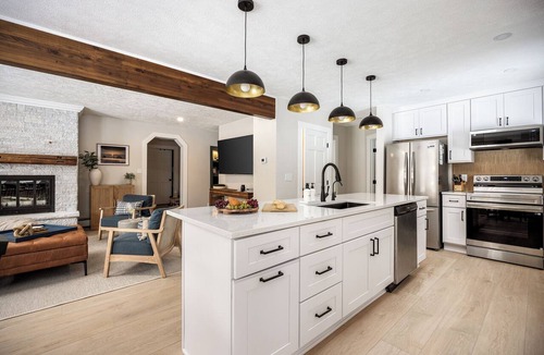 Lake Ann House | Family Retreat · HotTub · Sauna · Bunk & Kids Room