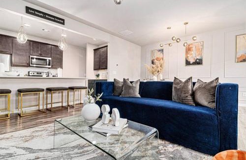 Church Street House | Family Vacation Destination-2 Car Garage-Sleeps 7