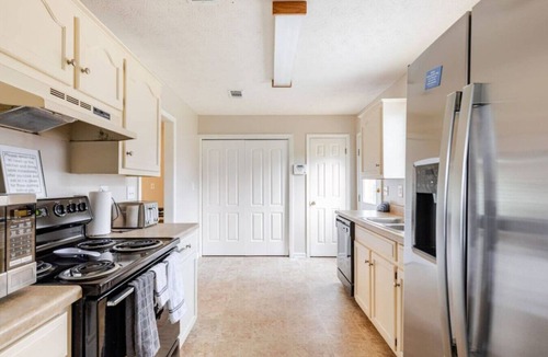 Gunter Afs House | Family & Wellness Retreat Sleeps 8 Near Auburn