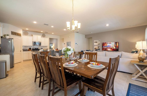 Loughman House | Fantastic 6 Bedroom Near Disney - Solterra Resort