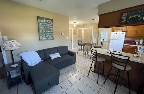 Gulfport Cottage | Fantastic cottage with AC in charming Gulfport. Pet friendly, Location location
