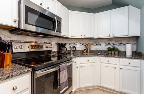 Edgewood House | Fast Ride to Stadium| Cozy 3BR ATL Duplex Side B