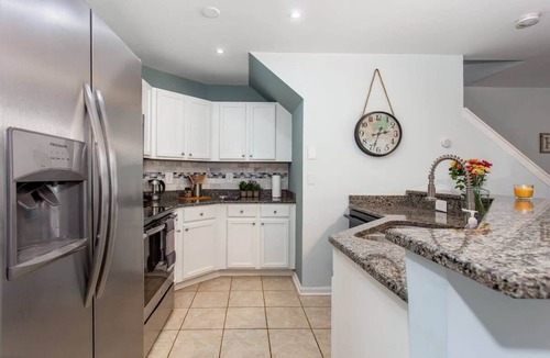 Edgewood House | Fast Ride to Stadium| Cozy 3BR ATL Duplex Side B