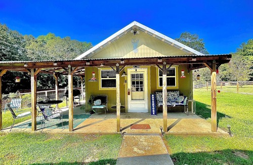 Independence House | FAST WI-FI Sardis Lake Cabin