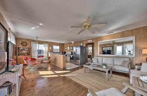 Fernandina Beach House | Fernandina Cottage w/Deck + Direct Beach Access!