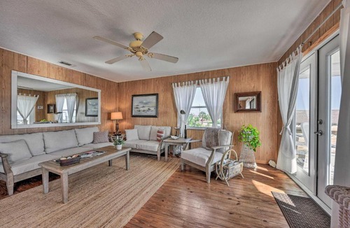 Fernandina Beach House | Fernandina Cottage w/Deck + Direct Beach Access!