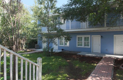 Historic Downtown Savannah Cottage | Fernwood Cottage in Historic District - Featuring Local Art