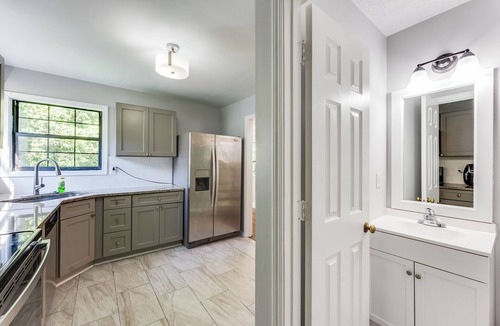Stone Mountain House | MAJOR INTERNATIONAL SPORTING EVENT FRIENDLY VACATION HOME. GREAT FOR LARGE GROUPS