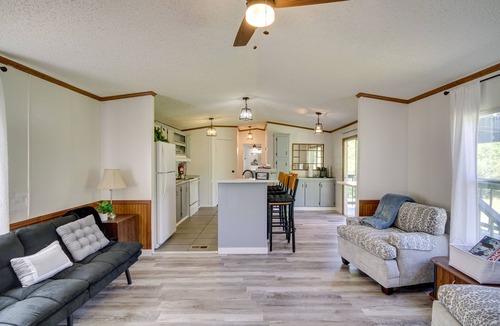 Newhebron House | Fire Pit + Deck: Peaceful Silver Creek Retreat